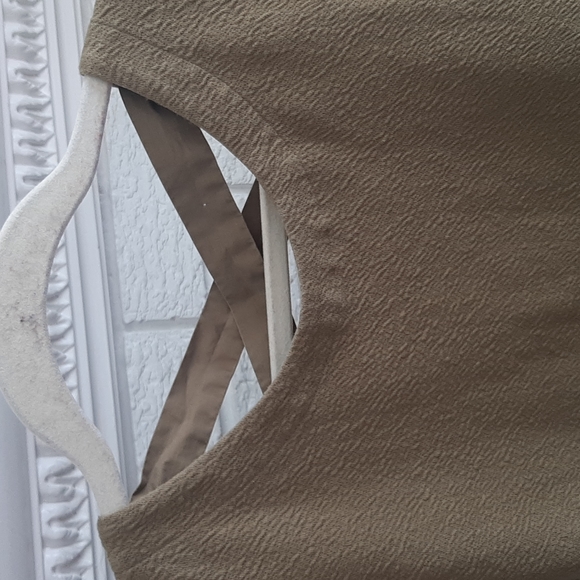 Women's Anthropologie Puffy Sleeve Military Green Open Back Top Blouse Size S - Picture 5 of 13